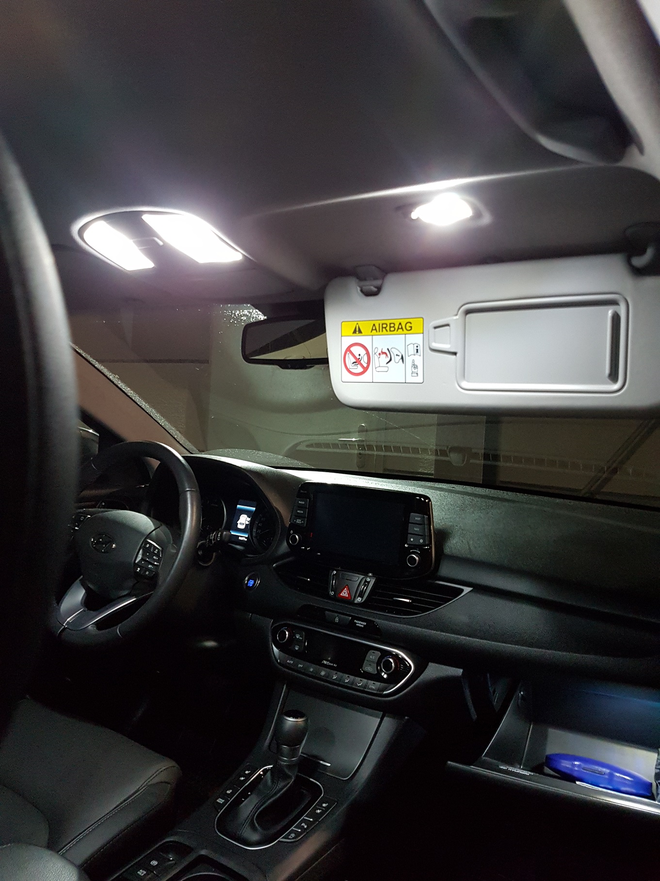 Innenraumbeleuchtung auf LED umrüsten - DIY i30 - Hyundai Forum -  HyundaiBoard.de