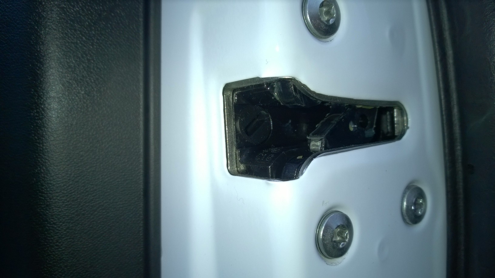 Türen verschliessen wenn Batterie leer oder abgeklemmt? - Hyundai iX20 -  Hyundai Forum - HyundaiBoard.de